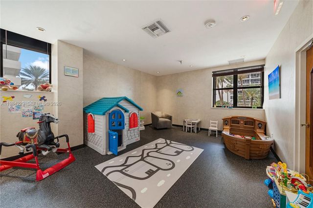 5757 Collins Ave 707, Miami Beach, FL 33140