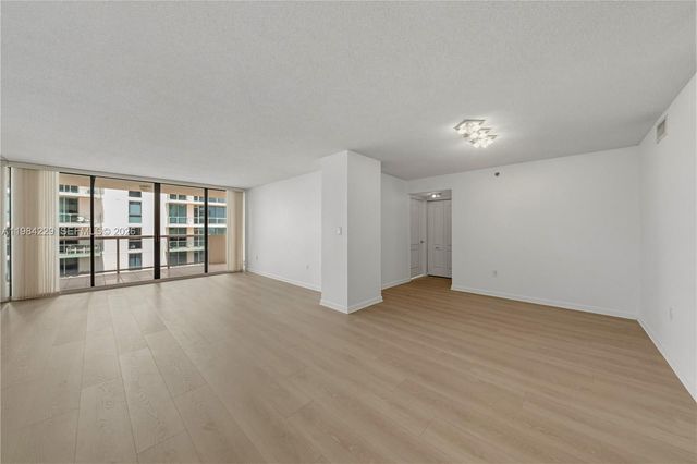 5757 Collins Ave 707, Miami Beach, FL 33140