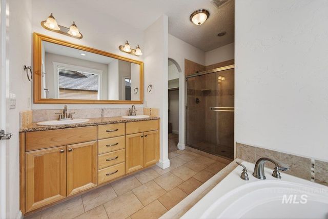 8827 W Sloan Street, Boise, ID 83714