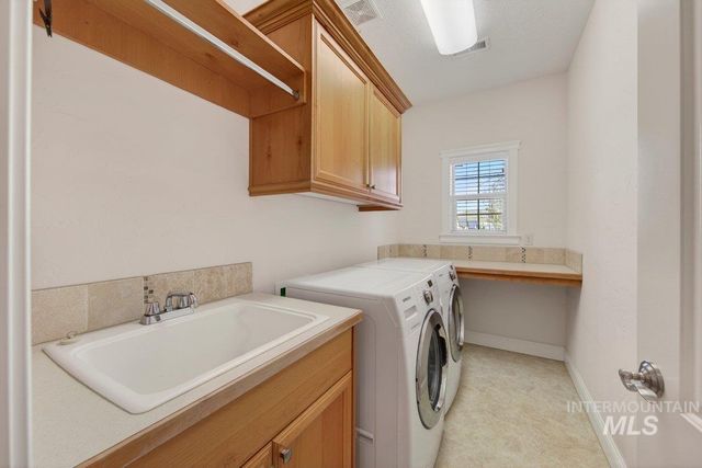 8827 W Sloan Street, Boise, ID 83714