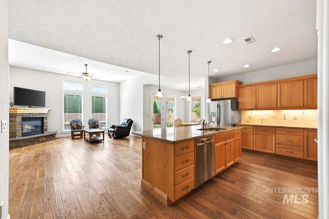 8827 W Sloan Street, Boise, ID 83714