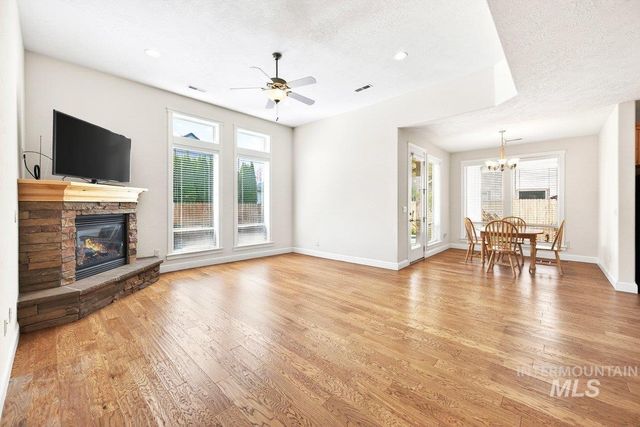 8827 W Sloan Street, Boise, ID 83714