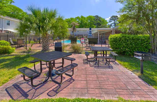 415 Parkdale Drive 16b, Charleston, SC 29414