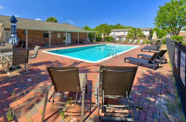 415 Parkdale Drive 16b, Charleston, SC 29414