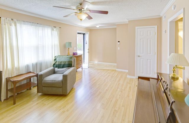 415 Parkdale Drive 16b, Charleston, SC 29414