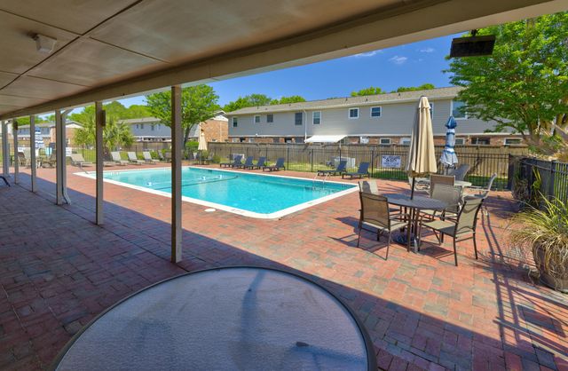 415 Parkdale Drive 16b, Charleston, SC 29414