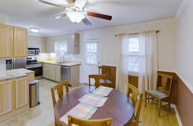 415 Parkdale Drive 16b, Charleston, SC 29414