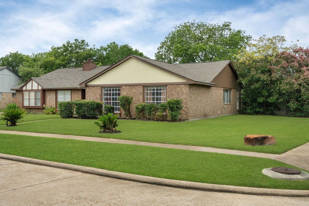3351 Deermoss Drive, Katy, TX 77449
