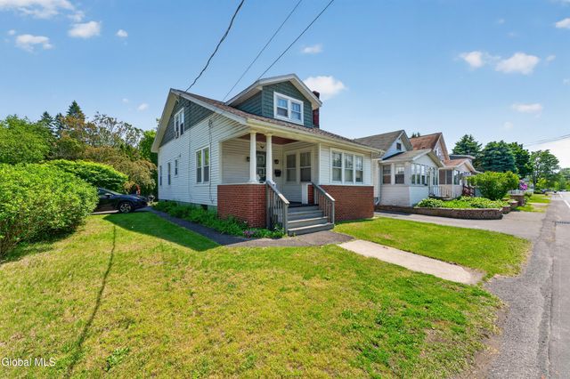 32 Osborne Road, Colonie, NY 12205
