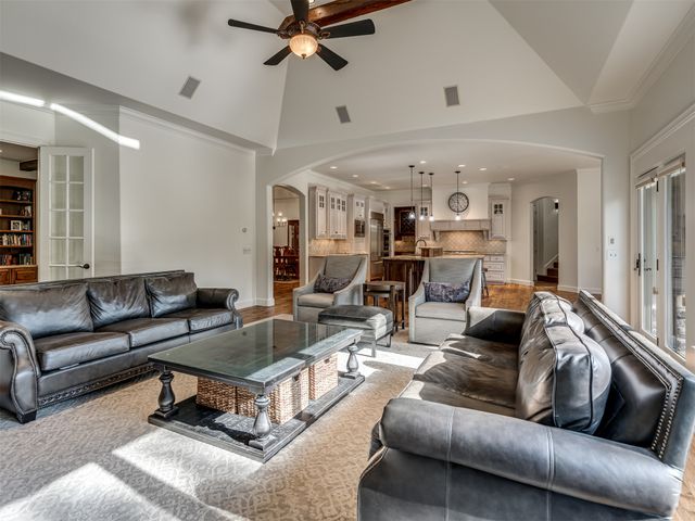 10615 S Fir Avenue, Jenks, OK 74037