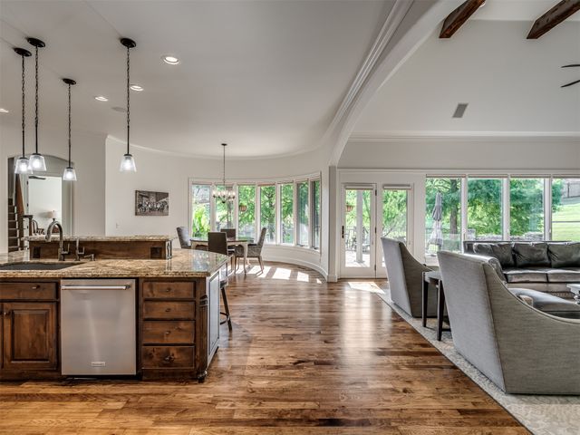 10615 S Fir Avenue, Jenks, OK 74037