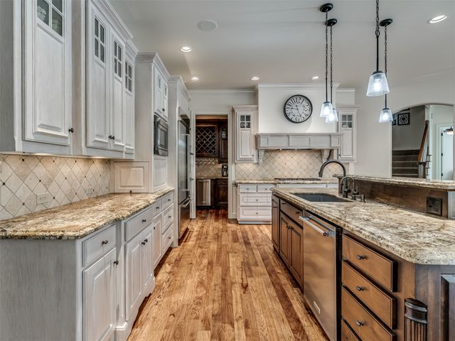 10615 S Fir Avenue, Jenks, OK 74037
