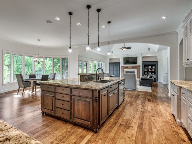 10615 S Fir Avenue, Jenks, OK 74037