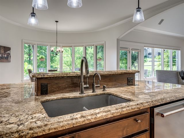 10615 S Fir Avenue, Jenks, OK 74037