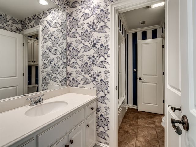 10615 S Fir Avenue, Jenks, OK 74037