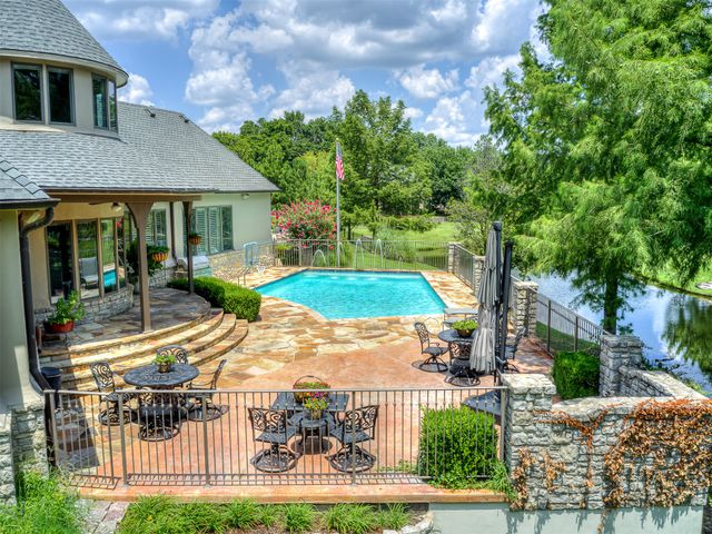 10615 S Fir Avenue, Jenks, OK 74037
