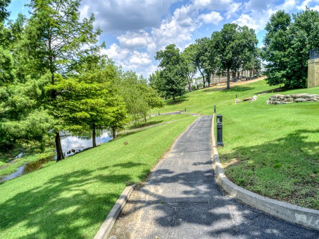 10615 S Fir Avenue, Jenks, OK 74037