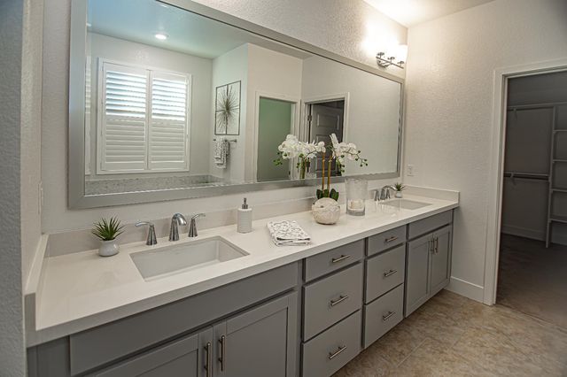 10352 CHARLES MORRIS Way, Elk Grove, CA 95757