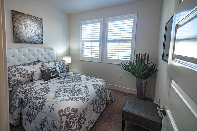 10352 CHARLES MORRIS Way, Elk Grove, CA 95757