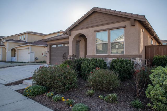 10352 CHARLES MORRIS Way, Elk Grove, CA 95757