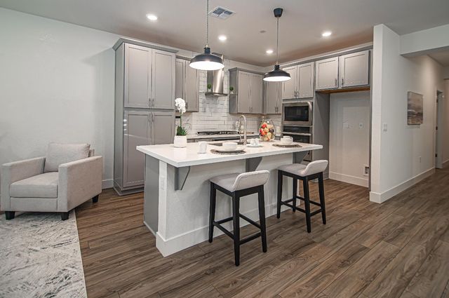 10352 CHARLES MORRIS Way, Elk Grove, CA 95757