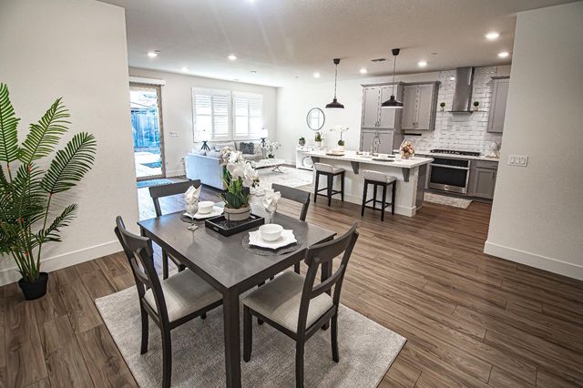 10352 CHARLES MORRIS Way, Elk Grove, CA 95757