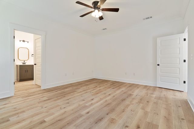 807 S B S Cedar Avenue, Niceville, FL 32578