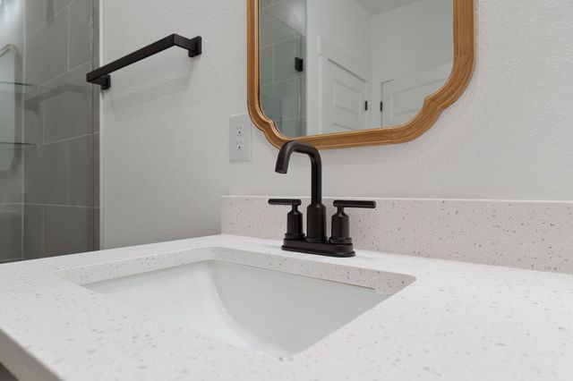 807 S B S Cedar Avenue, Niceville, FL 32578