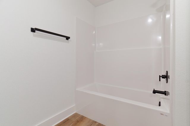 807 S B S Cedar Avenue, Niceville, FL 32578