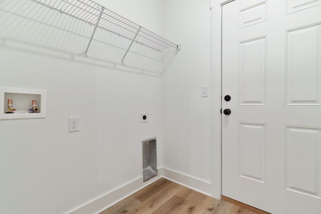 807 S B S Cedar Avenue, Niceville, FL 32578