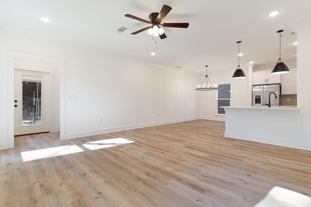 807 S B S Cedar Avenue, Niceville, FL 32578