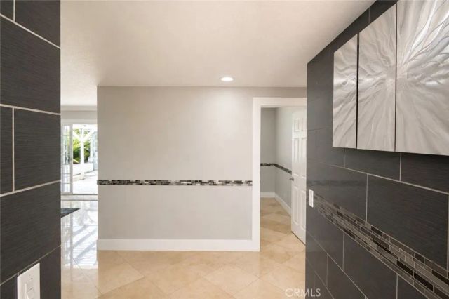 2606 S Poplar, Santa Ana, CA 92704