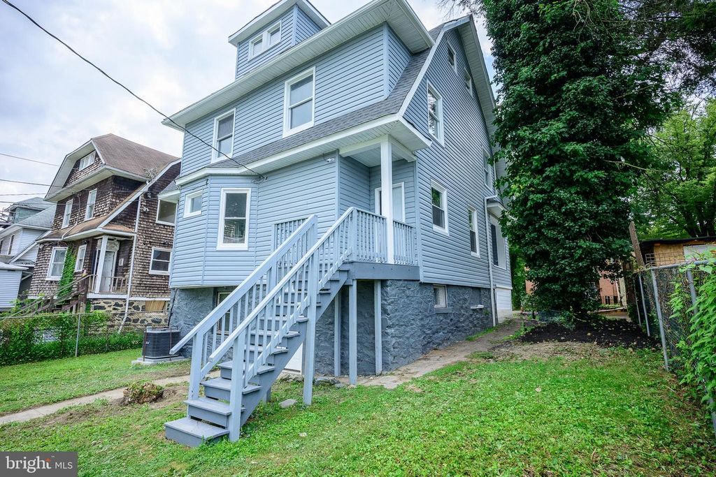 Image 1 of property listing at 3414 GWYNNS FALLS PKWY, Baltimore, MD 21216