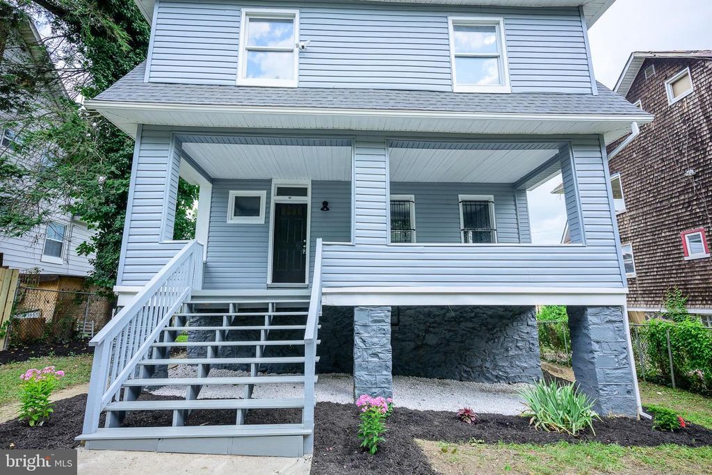 Image 12 of property listing at 3414 GWYNNS FALLS PKWY, Baltimore, MD 21216