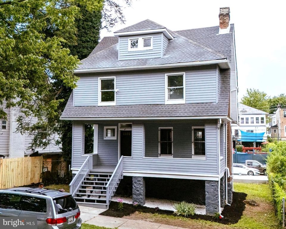 Image 2 of property listing at 3414 GWYNNS FALLS PKWY, Baltimore, MD 21216