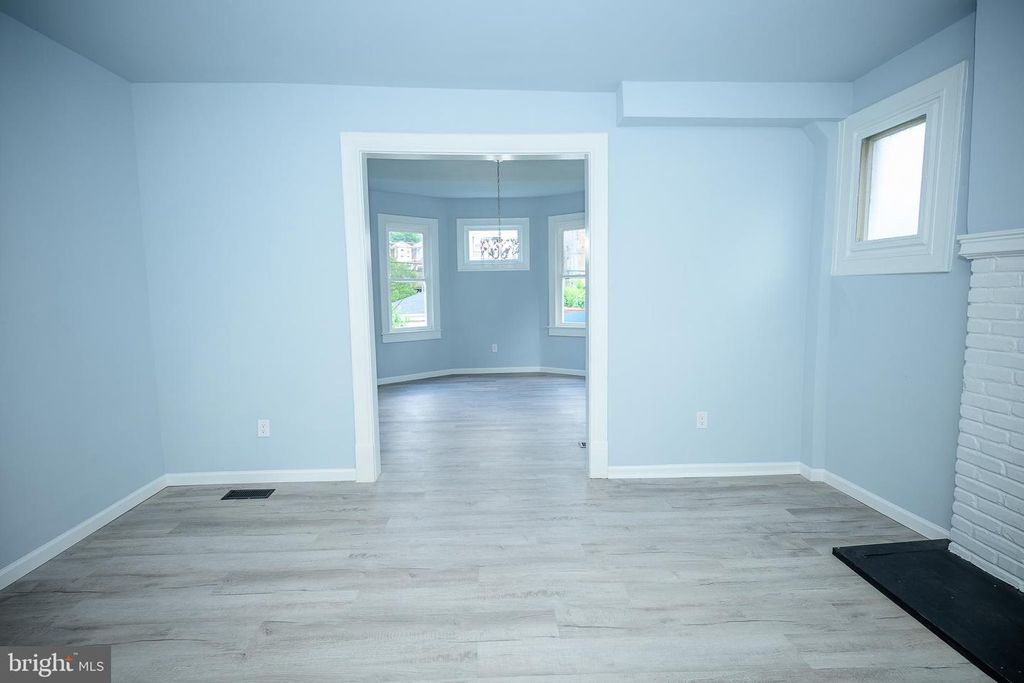 Image 34 of property listing at 3414 GWYNNS FALLS PKWY, Baltimore, MD 21216