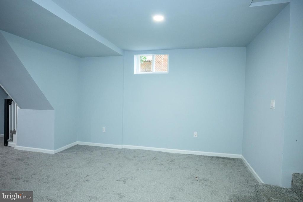 Image 37 of property listing at 3414 GWYNNS FALLS PKWY, Baltimore, MD 21216
