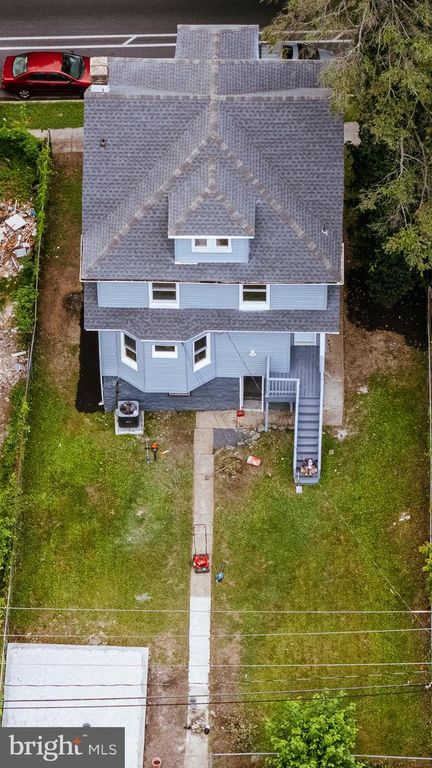 Image 4 of property listing at 3414 GWYNNS FALLS PKWY, Baltimore, MD 21216