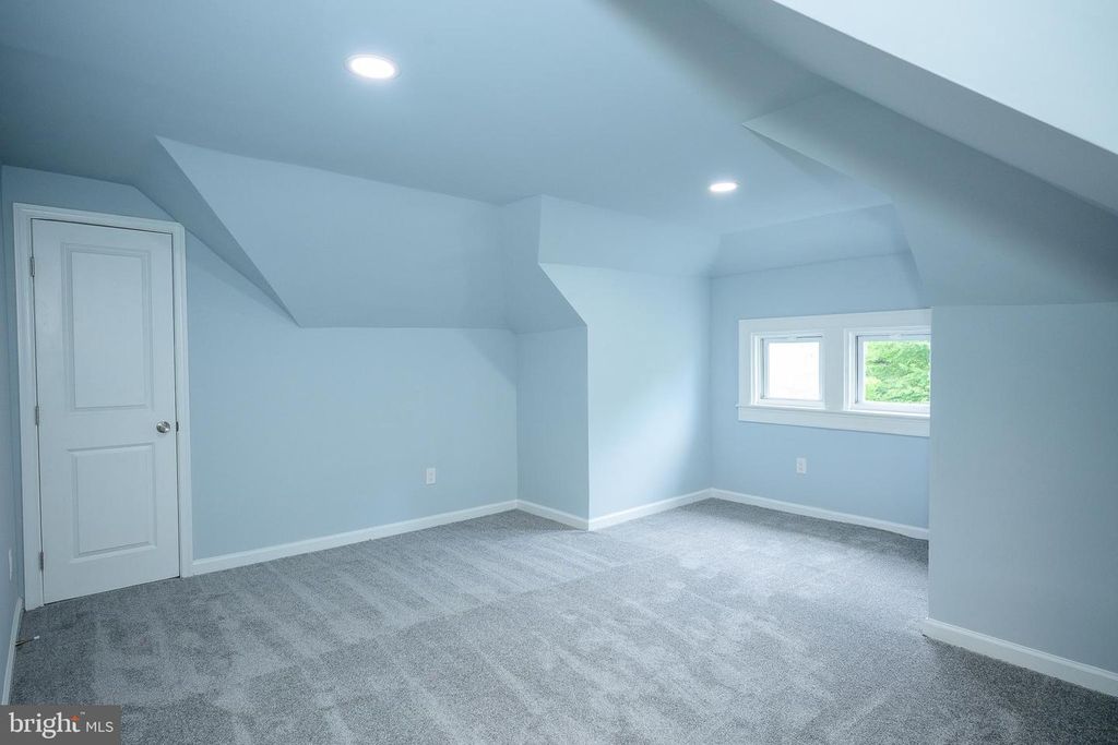 Image 45 of property listing at 3414 GWYNNS FALLS PKWY, Baltimore, MD 21216