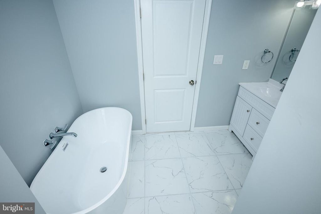 Image 62 of property listing at 3414 GWYNNS FALLS PKWY, Baltimore, MD 21216
