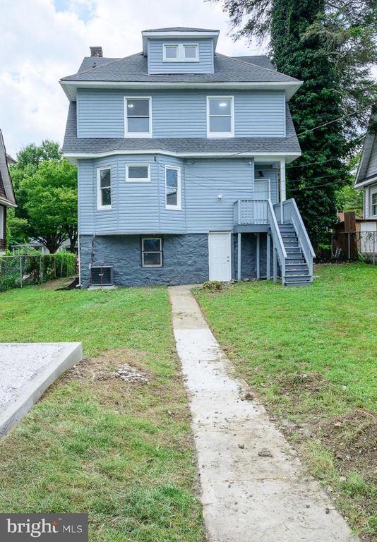 Image 7 of property listing at 3414 GWYNNS FALLS PKWY, Baltimore, MD 21216