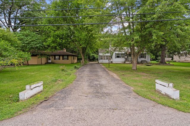 22341 Nancy Avenue, Southfield, MI 48033