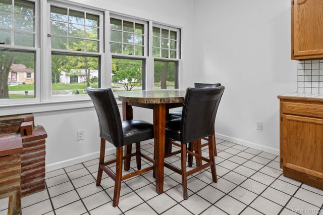 22341 Nancy Avenue, Southfield, MI 48033