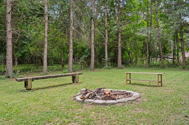 22341 Nancy Avenue, Southfield, MI 48033