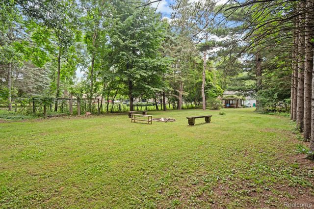 22341 Nancy Avenue, Southfield, MI 48033