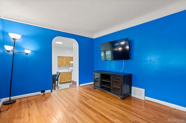 22341 Nancy Avenue, Southfield, MI 48033