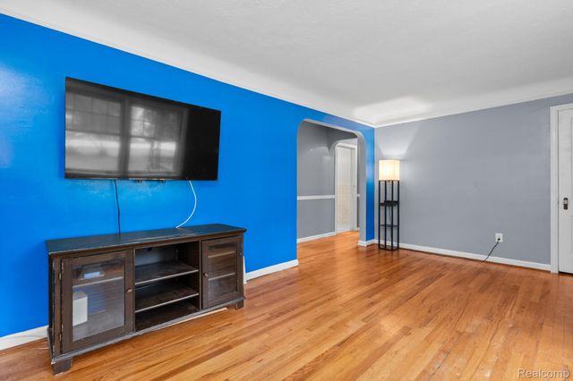 22341 Nancy Avenue, Southfield, MI 48033