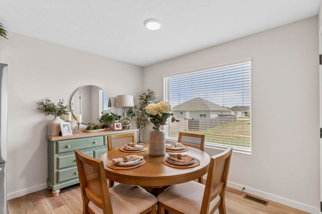 578 W Oak Lawn Street, Rogersville, MO 65742