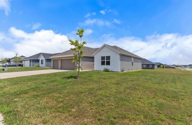 578 W Oak Lawn Street, Rogersville, MO 65742