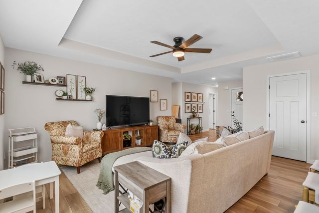 578 W Oak Lawn Street, Rogersville, MO 65742